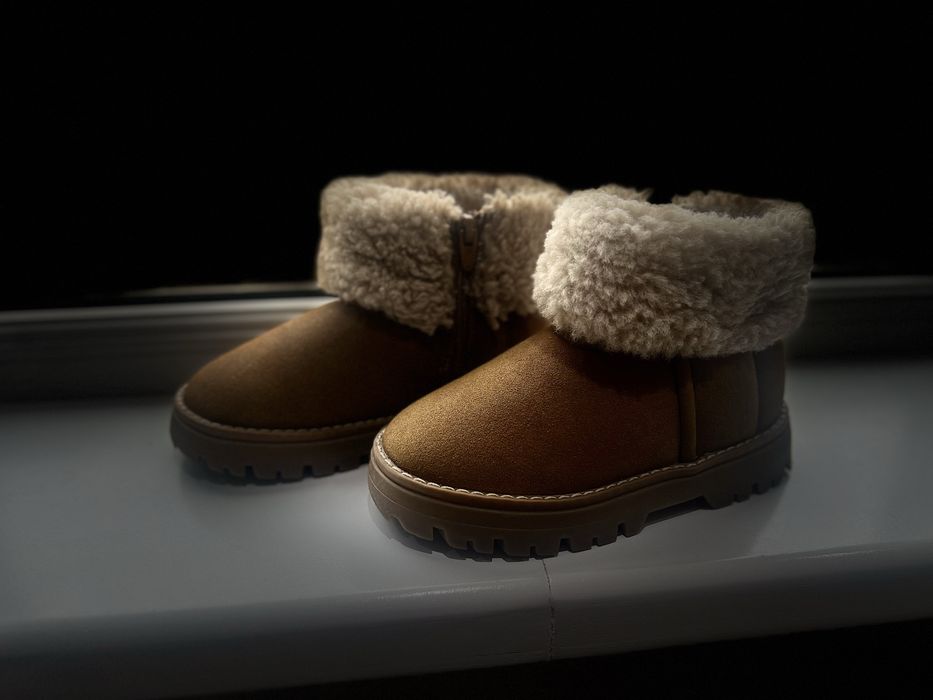 Продаются  детские ботинки zara на меху  (оригинал)