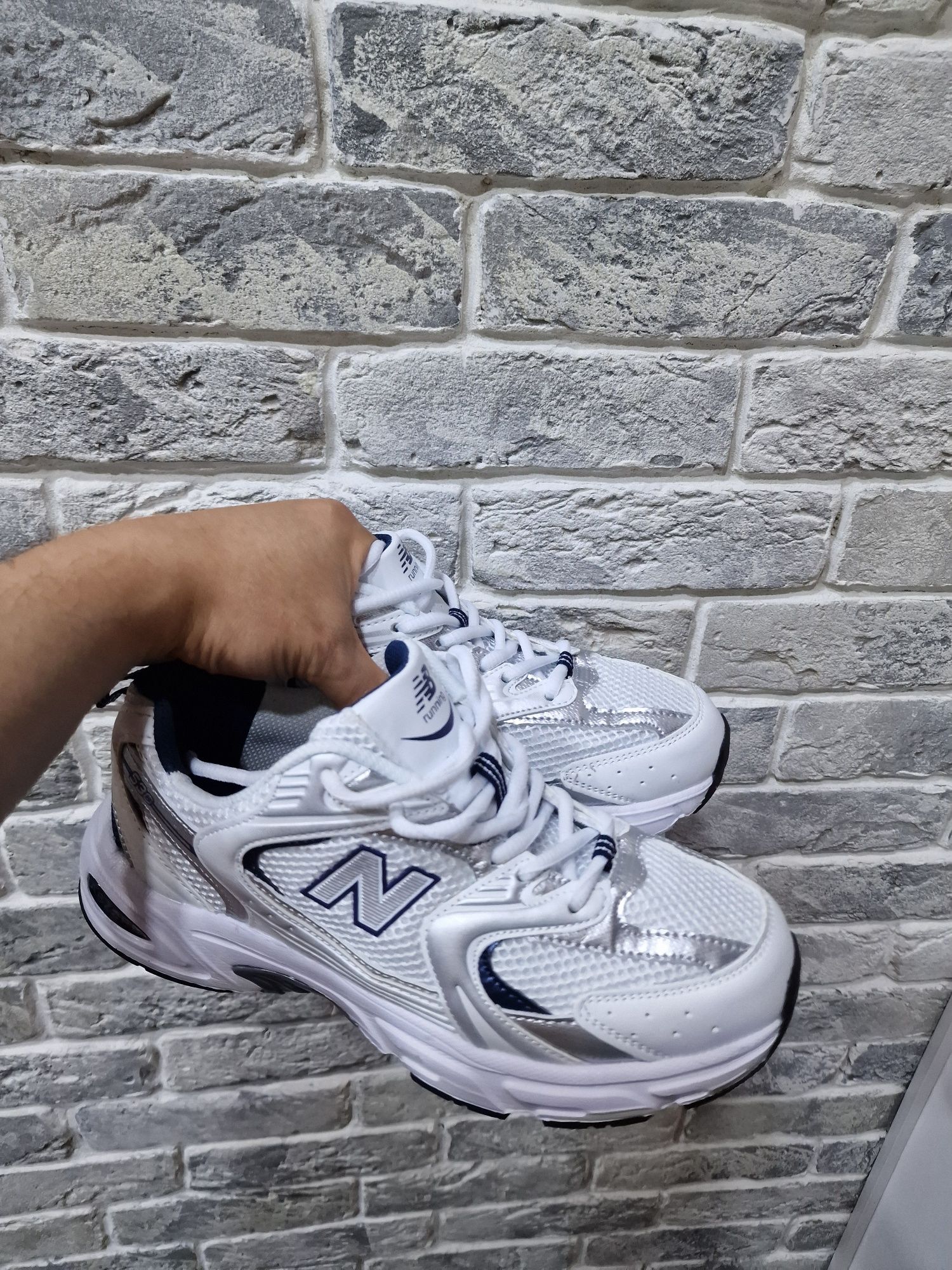 Продам кроссовки new balance новые