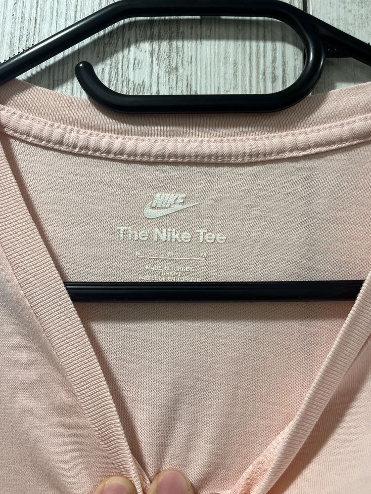 Нова Тениска Nike