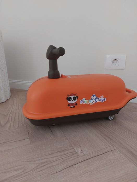 Mașinuța fără pedale