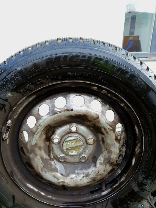 Vând anvelope noi și sh