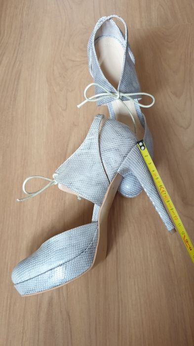 Lot incaltari piele 37, noi sau in stare f buna