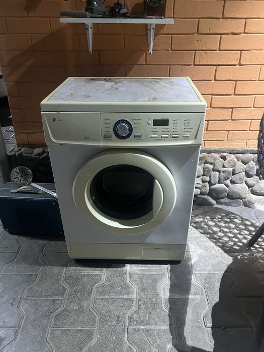 Продам стиральную машину lg