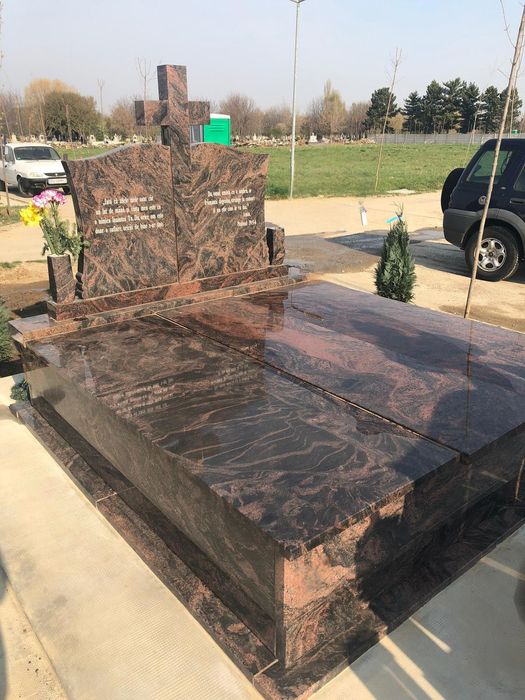 Monumente funerare din granit cu transport gratis in toata tara!