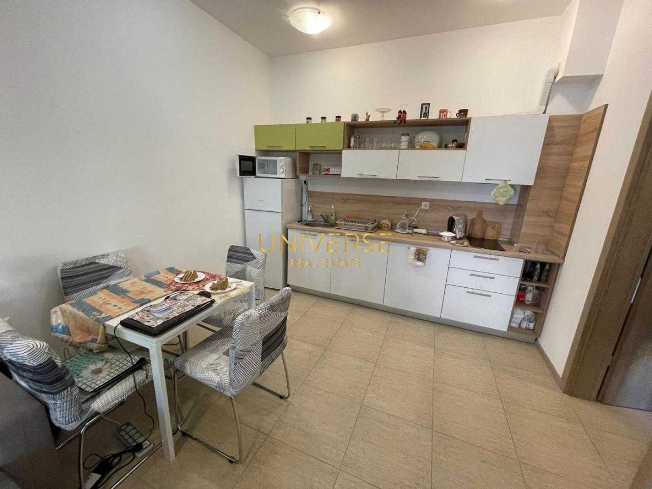 Продава се Двустаен апартамент в к.к. Елените - 50 кв.м за 1360 €/кв.м - Снимка #2