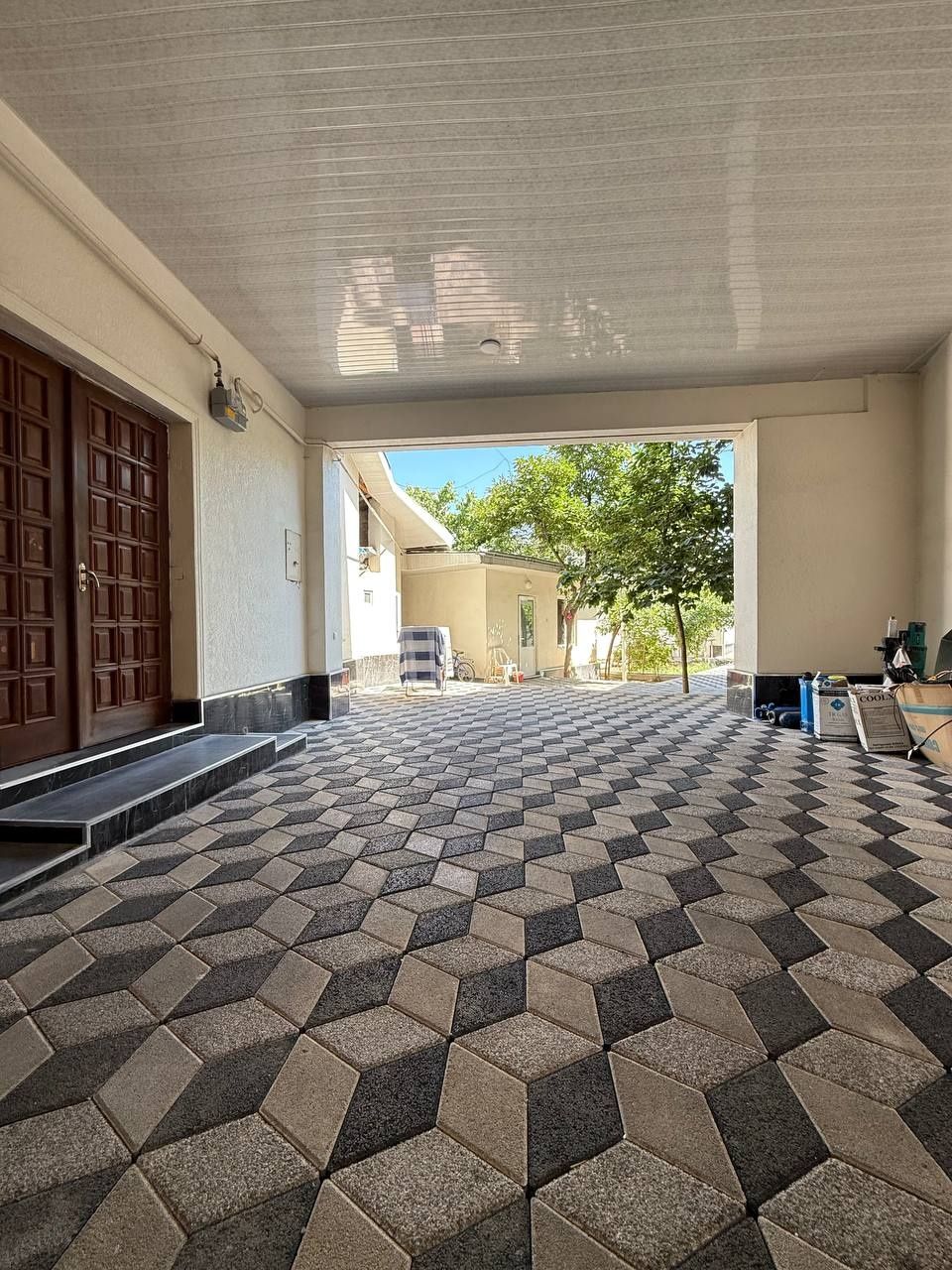 Ул.Катта Мирабад - участок в центре 400кв.м , Ор-р:  Mirabad avenue