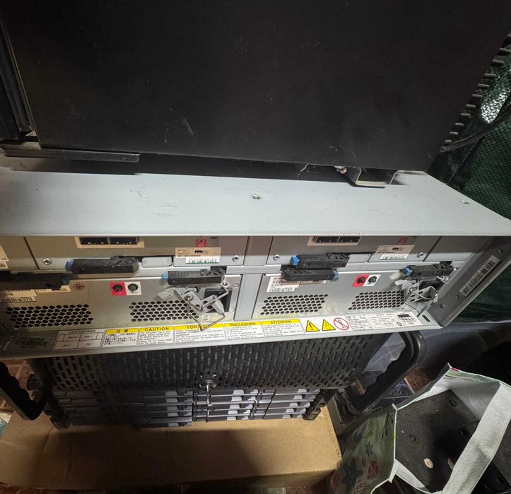 NetApp & Hitachi JBOD