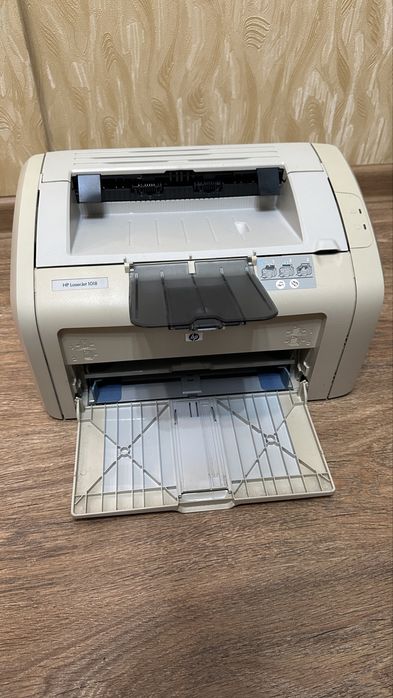 Принтер HP Laserjet 1018