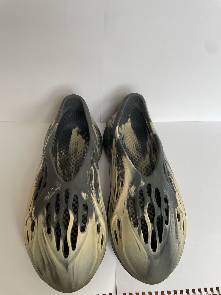 Yezzy foam runner