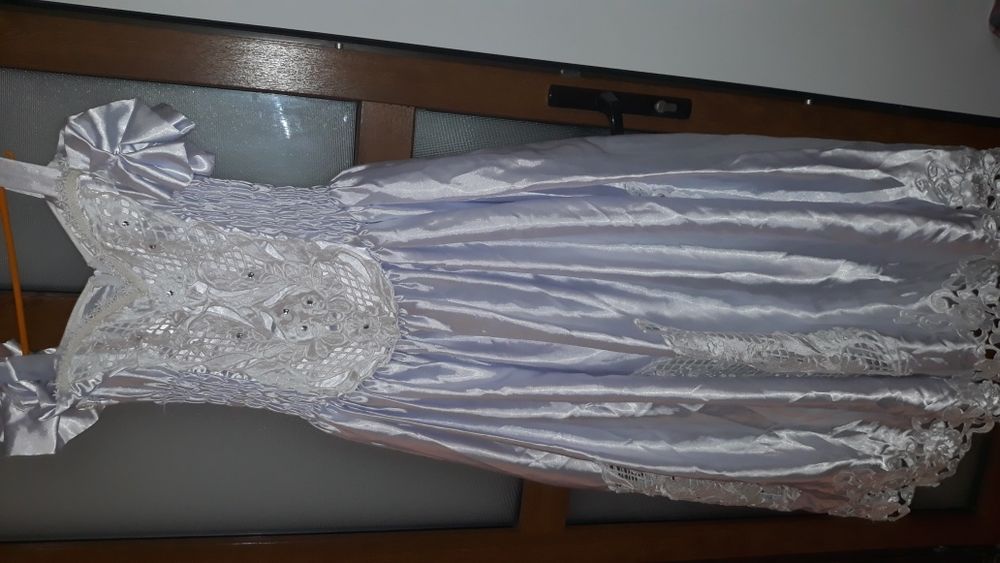 Vand rochie mireasa