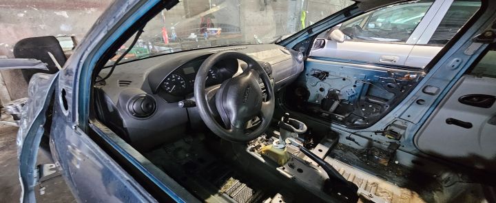 Buton geam pasager fata dreapta Dacia Logan prima generatie