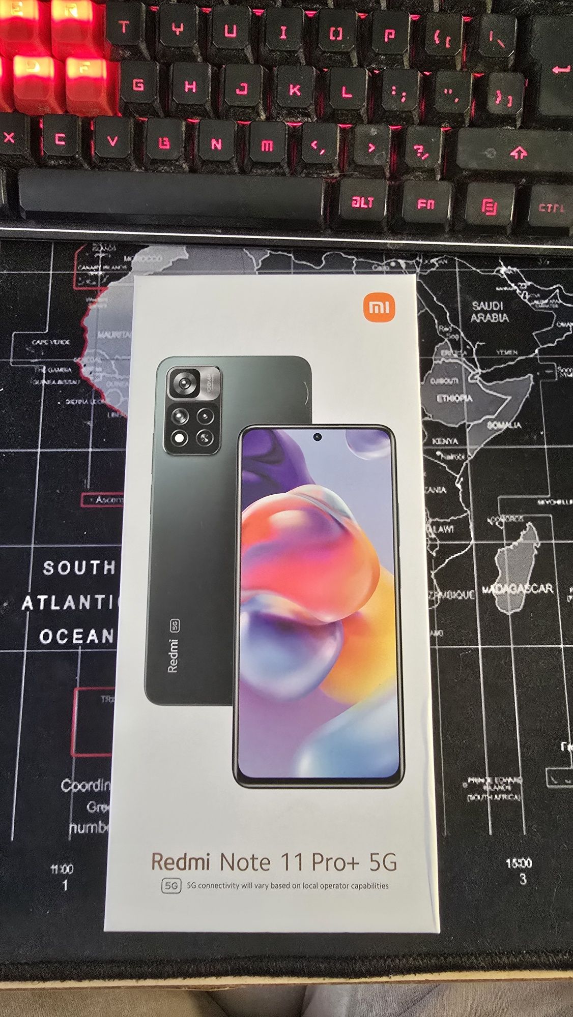 Телефон Xiaomi Redmi Note 11 Pro+