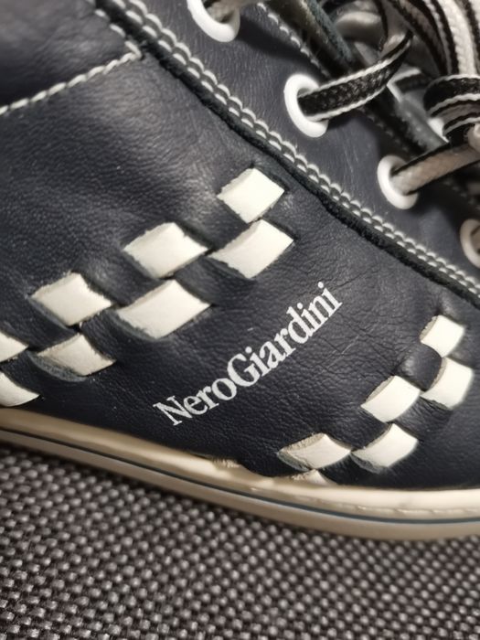 Vand sneakers NERO GIARDINI marimea 39