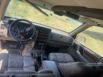 Vand cherokee 5.2 benzina