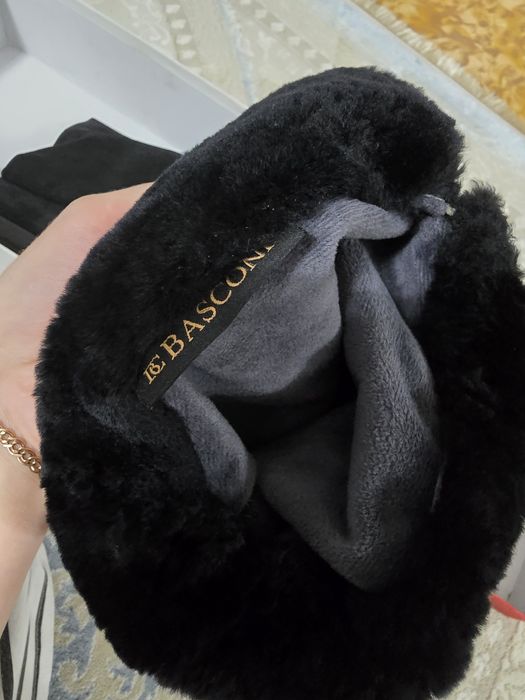 Продам зимние Basconi 37 натурал