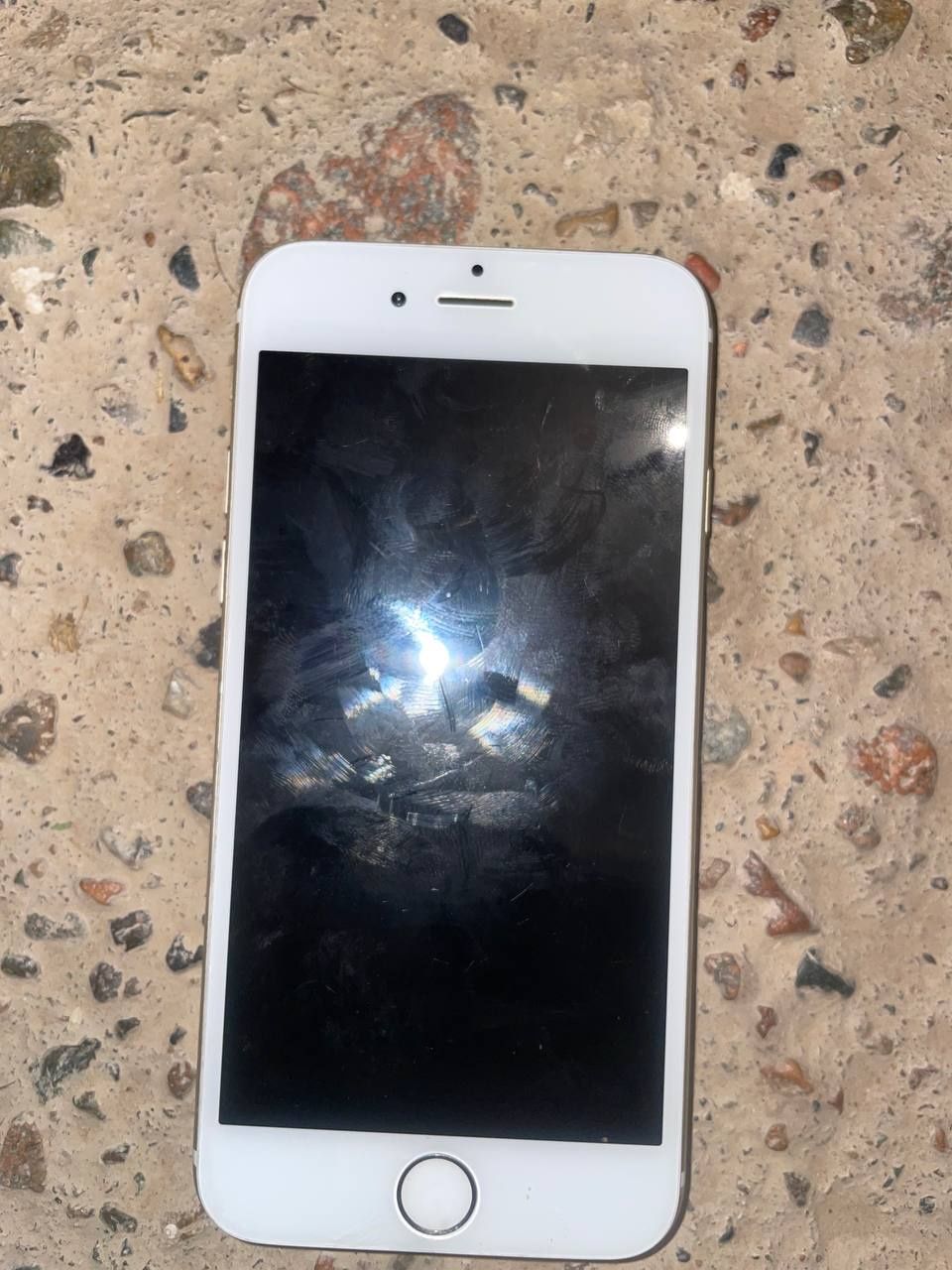 Iphone 6 sotiladi srochna