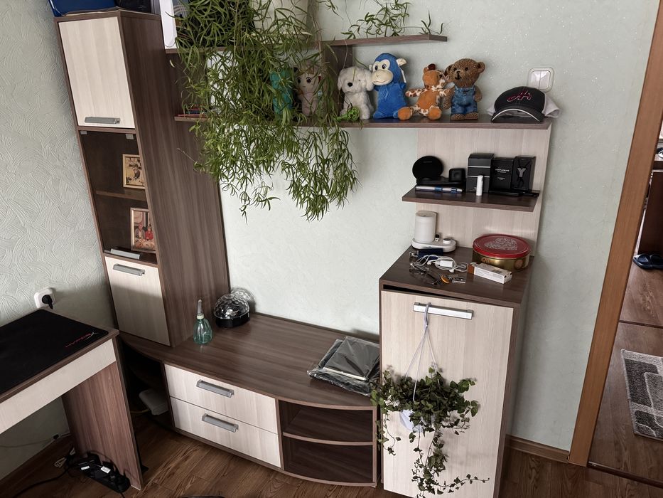 Продам тумбу под телевизор