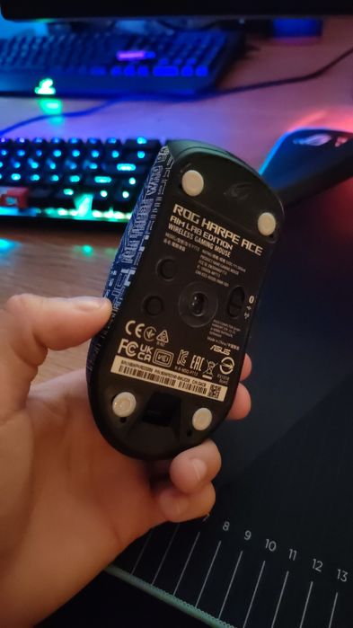 Mouse asus rog harpe ace aimlab edition  + mousepad aimlab hone