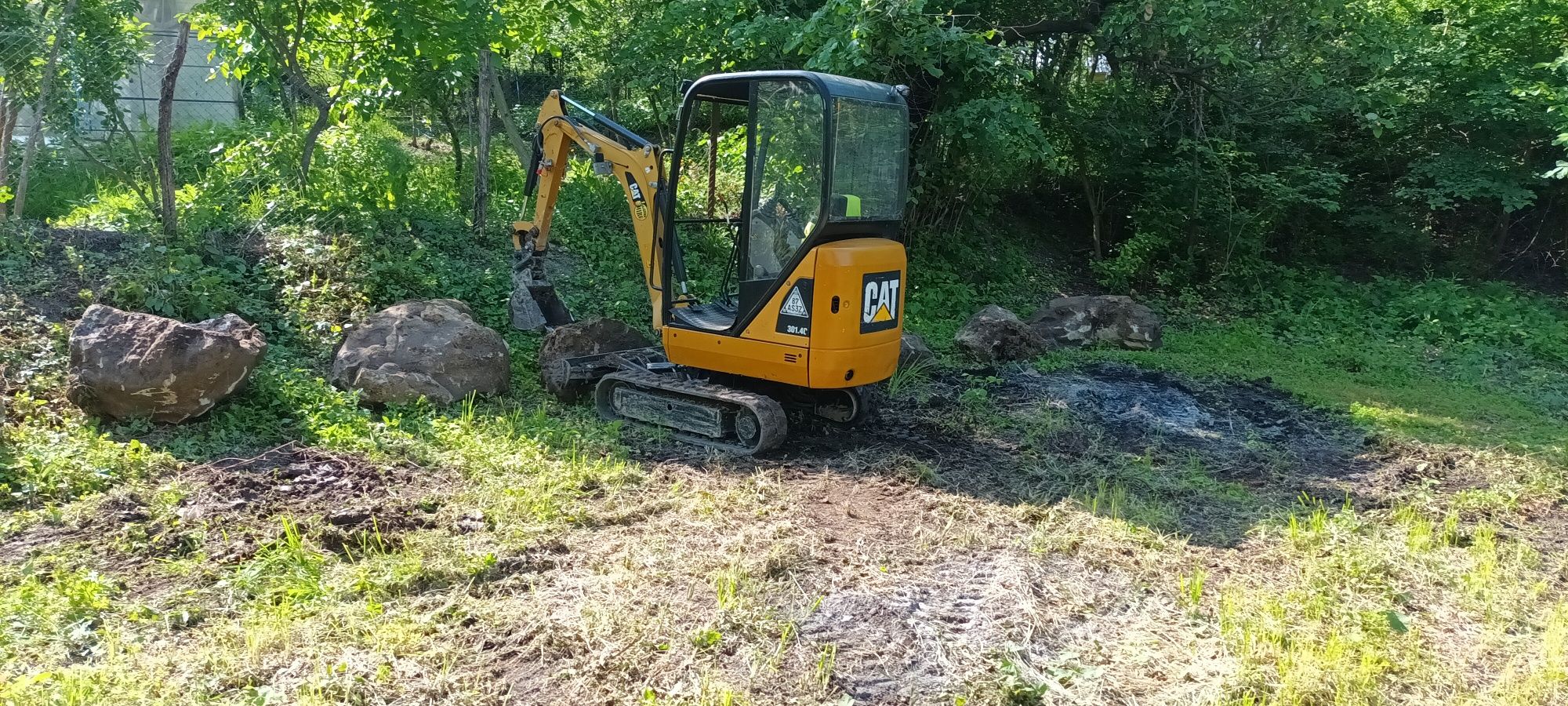 miniexcavator si autobasculanta  ,sorturi balastieră  ,nisip ,pietriș