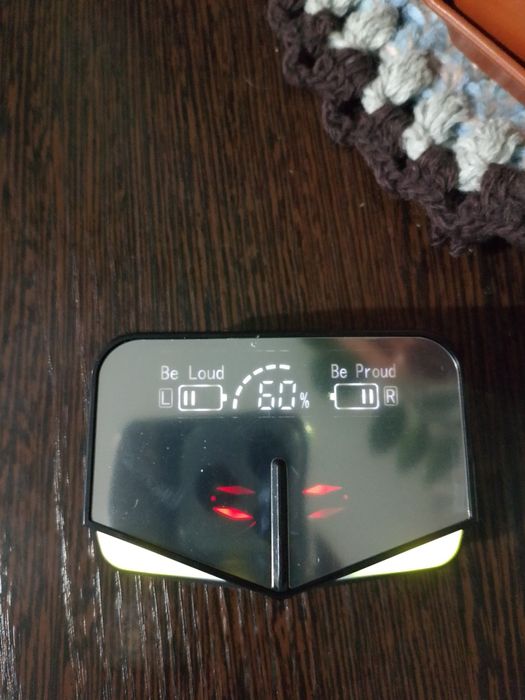 Продам наушники M28