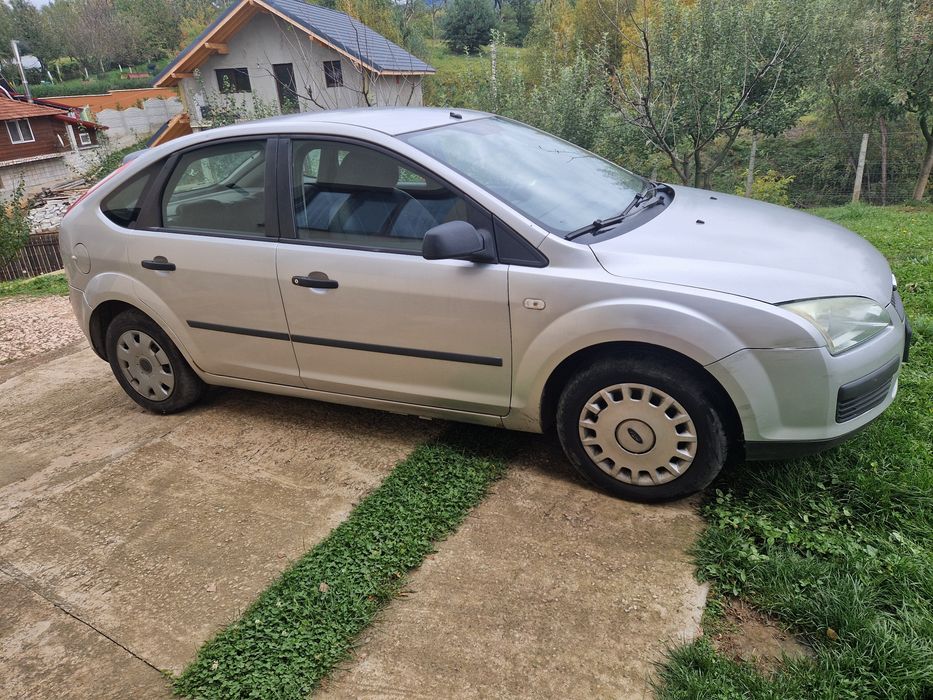 Vând Ford focus 2  1.6 diesel