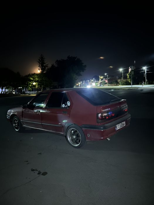 Рено 19 1.8S RT два броя