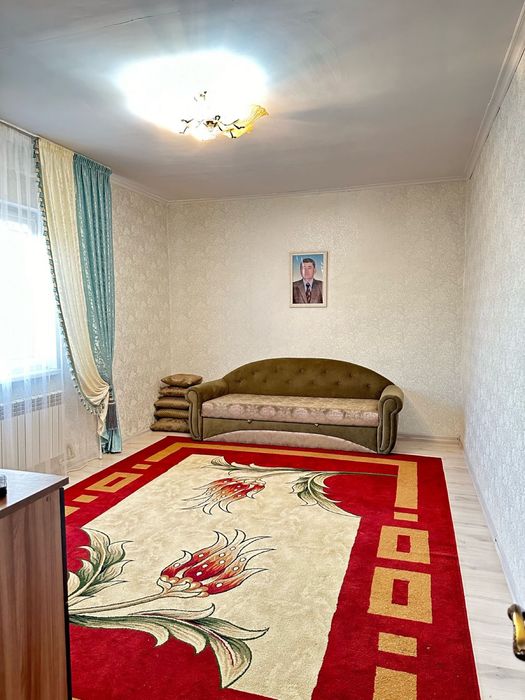 Дом мкр Көктем с времянкам