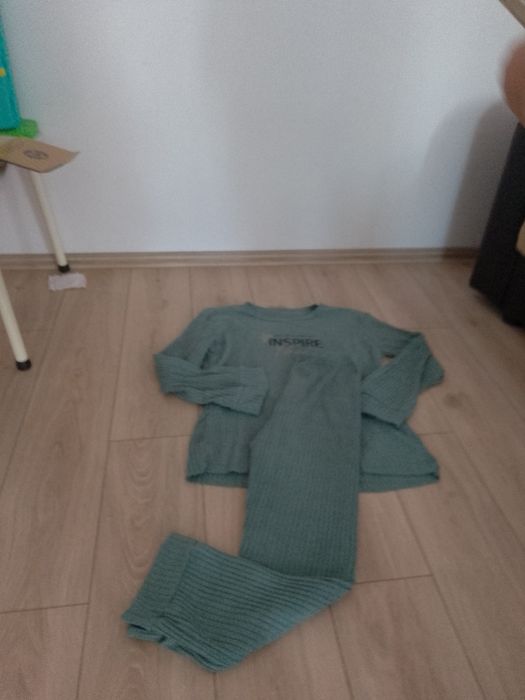 Vând complet dama