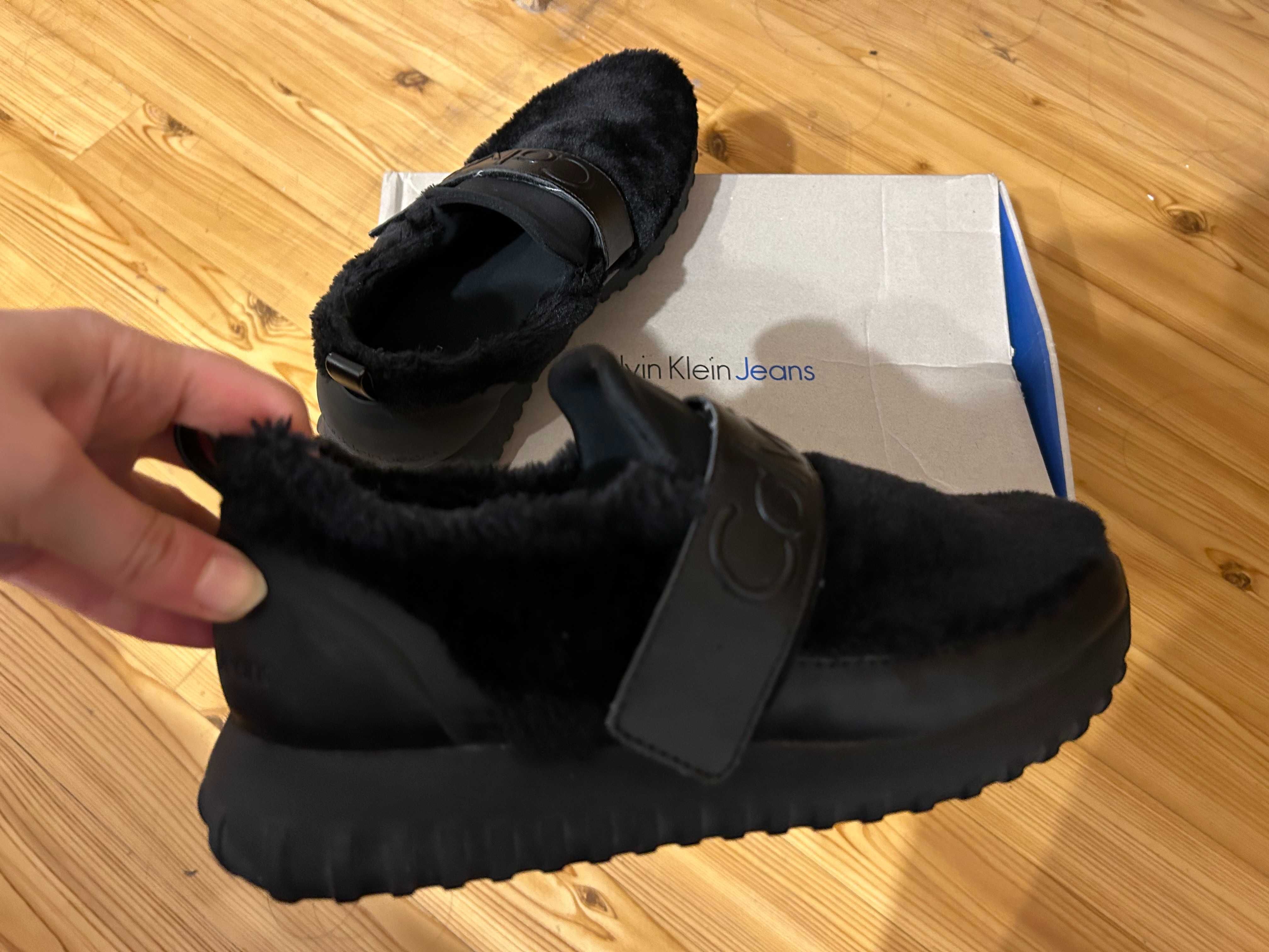 Calvin Klein нови меки обувки CK, 39