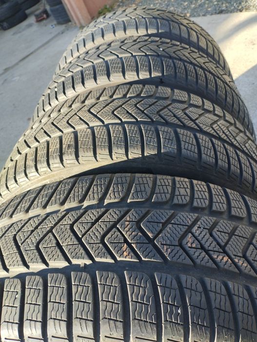4 buc 215 60 16  Pirelli iarna, dot 2023/2022