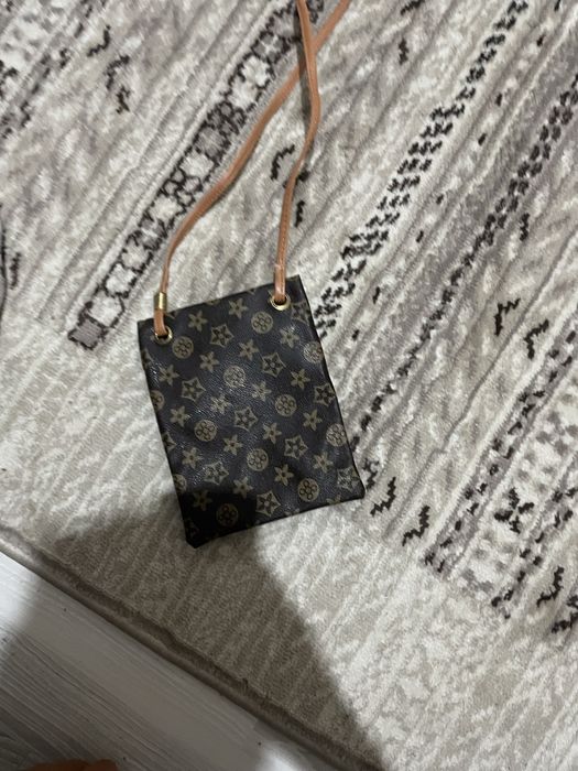 Geantă mică tip crossbody cu imprimeu monogram, maro