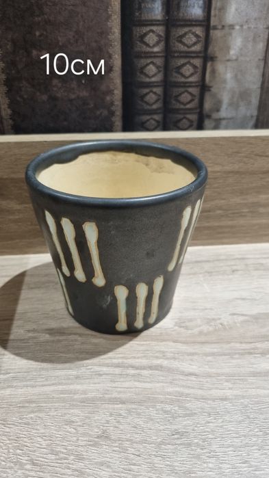 Много готина саксия