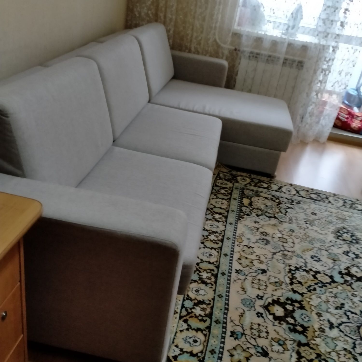 Угловой диван в отличном состоянии