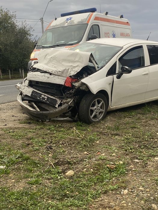 Vand fiat punto pentru piese de schimb