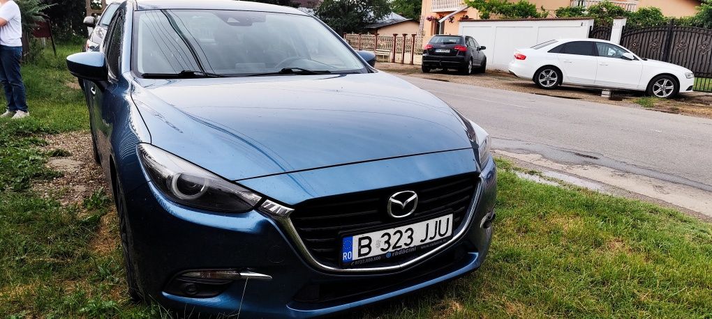 Mazda 3 sedan 2018