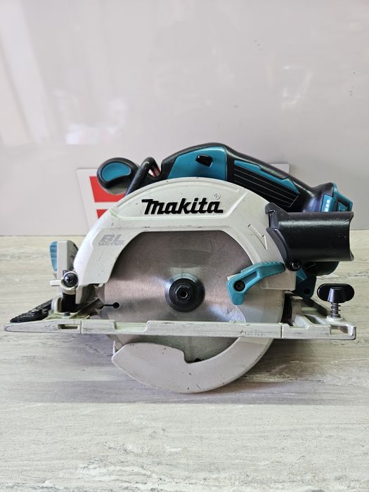 Makita Ръчен Циркуляр DHS680