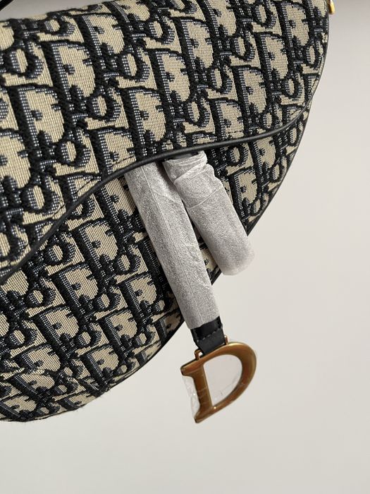 Geanta Dior, nou nouta