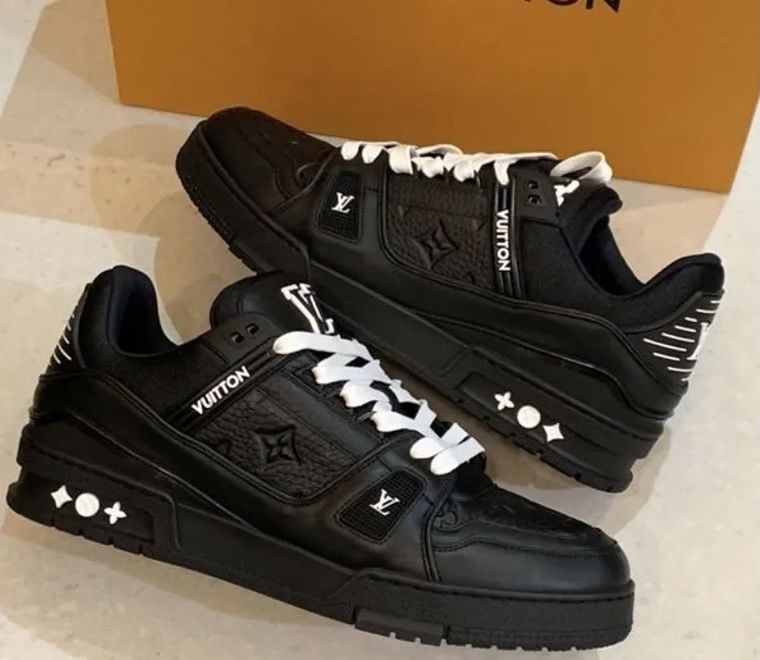 louis vuitton trainer black