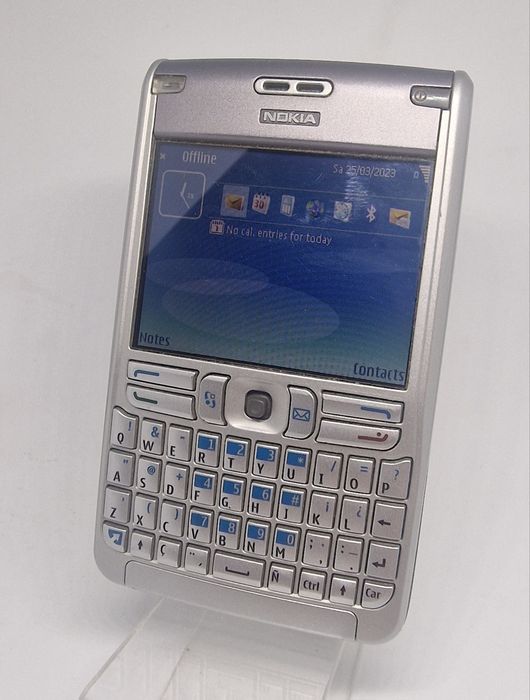 Продавам Nokia E61