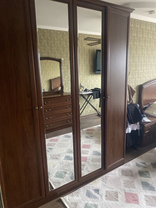 Спальний гарнитур