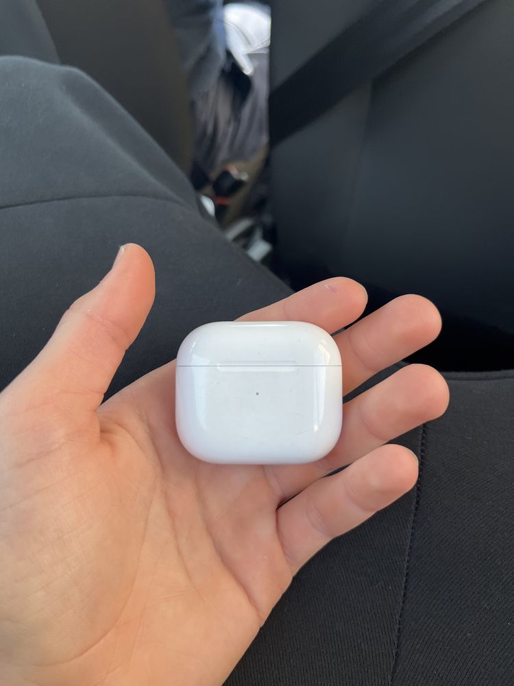 casti AirPods 3 (2022),