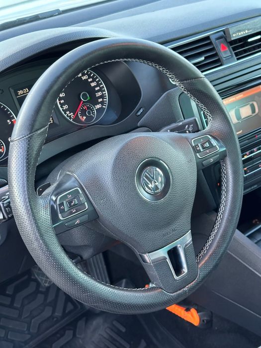 VW jetta 1.6 TDI / euro5 / 2012/ clima / navigatie/ DSG