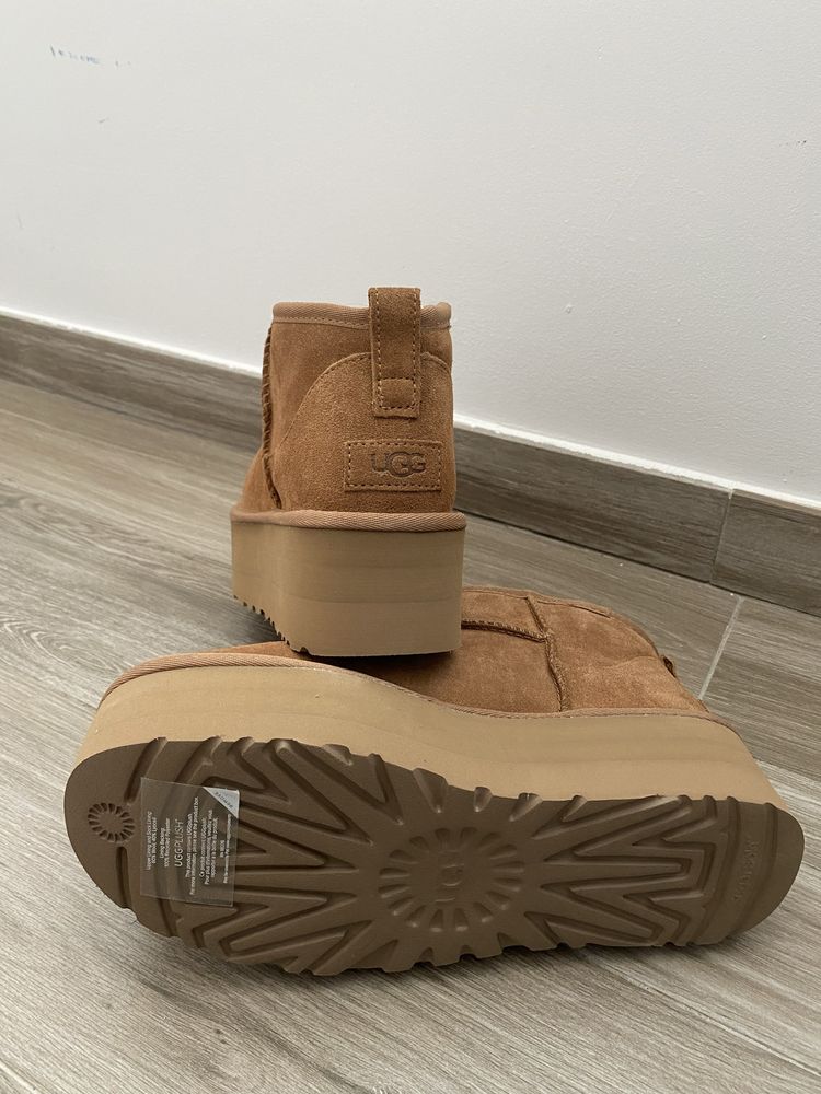 UGG Mini Platforma