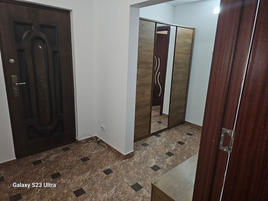 Vand apartament 3 camere parter Burdujeni