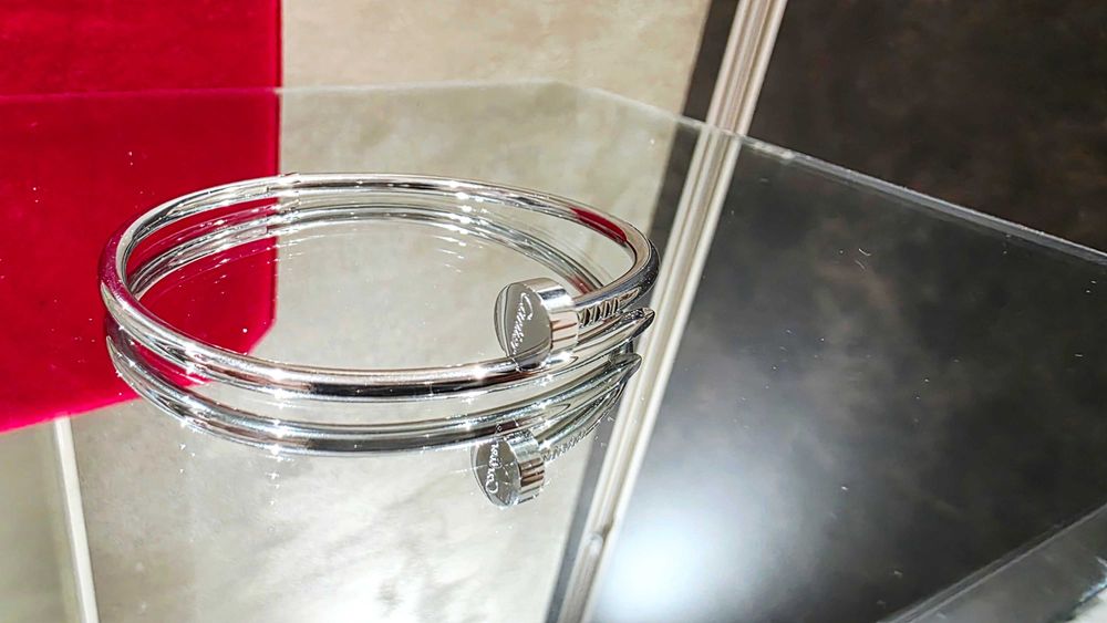 CARTIER Nail Juste un Clou Small Model Thin Silver Гривна Пирон