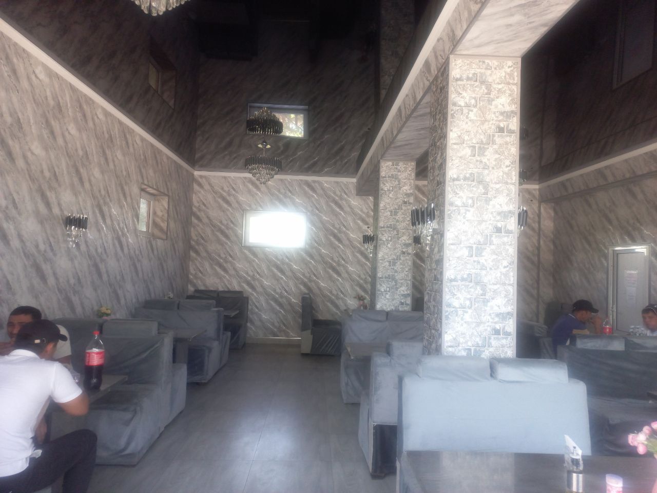 Kafe arendaga beriladi
