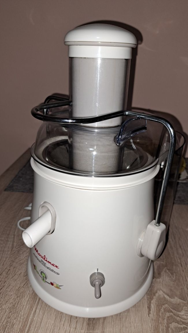 Storcator de fructe si legume Moulinex