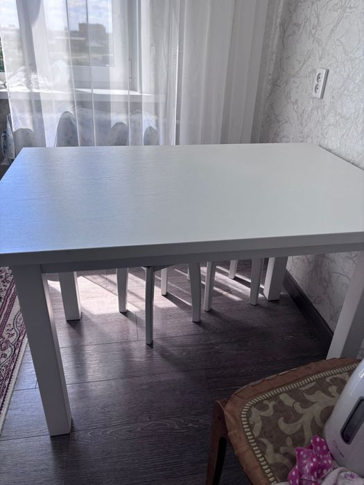 Продам кухонный стол