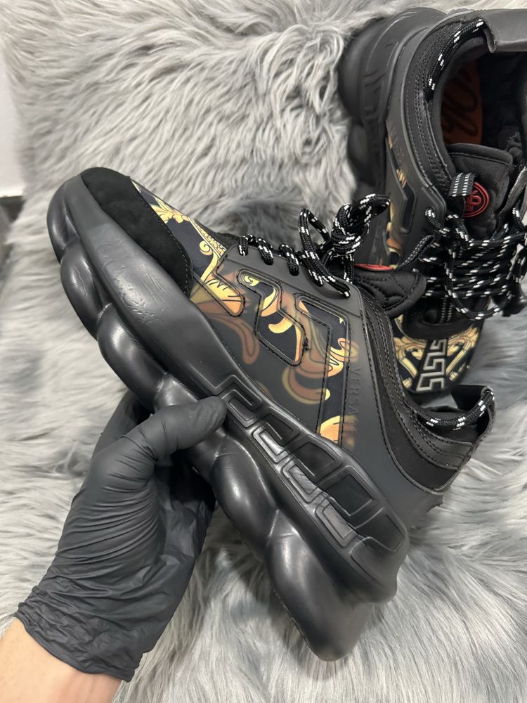 40-44 Versace Chain Reaction gold