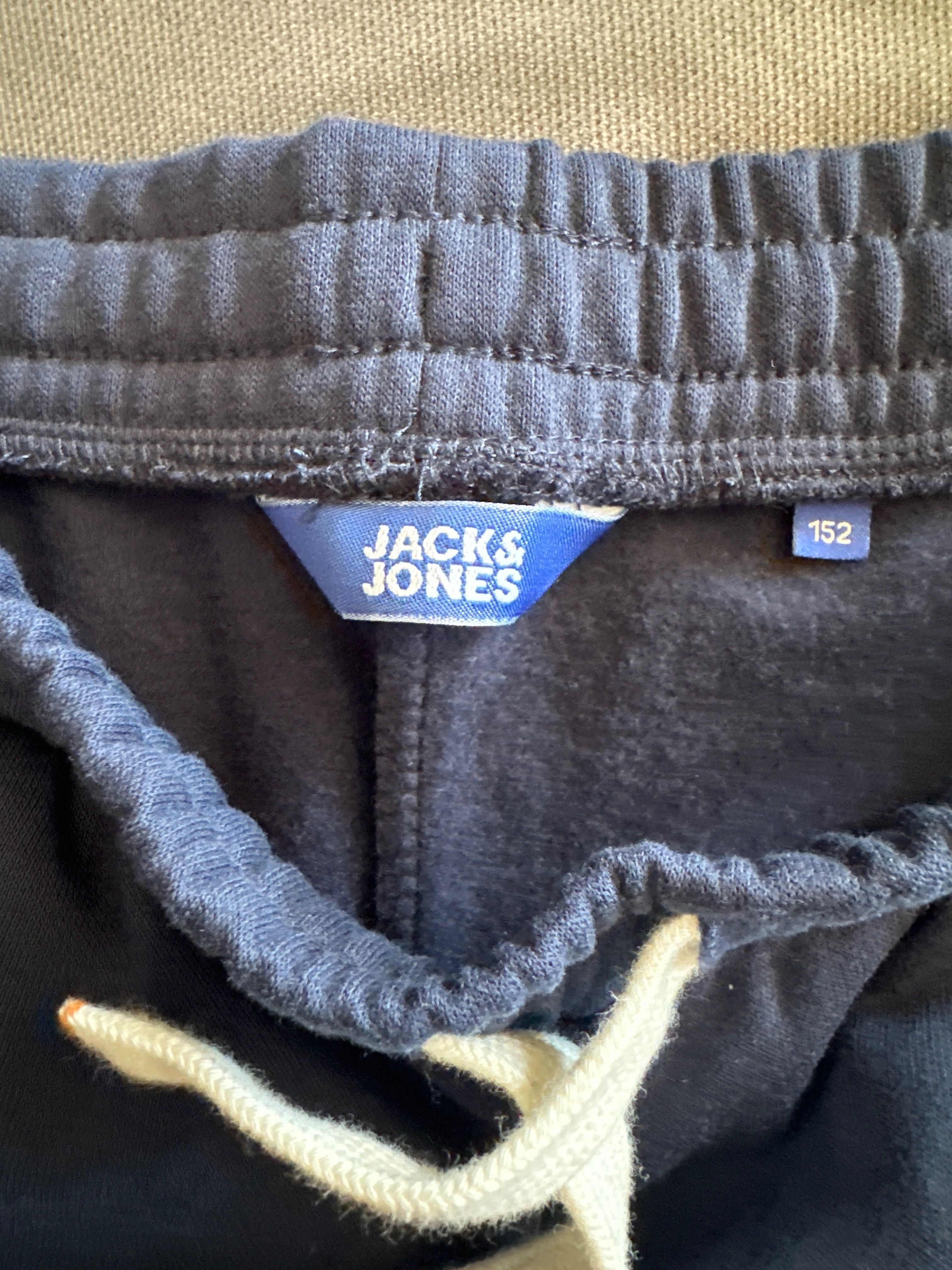 Нов спортен екип Jack & Jones 152см